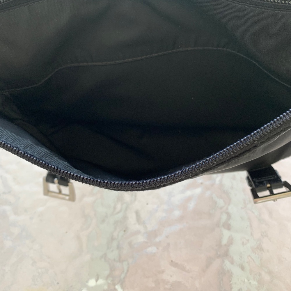 ❤️HP❤️ PRADA AUTHENTIC messenger bag - Picture 5 of 13